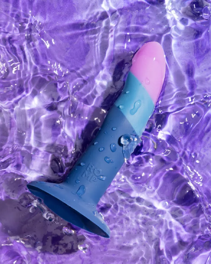Female Sex Toys WOW Romp Piccolo First Time 5 Inch Silicone Dildo
